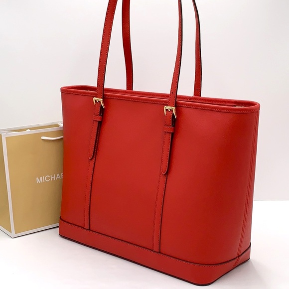 MICHAEL KORS
Jet Set Travel Large Saffiano Leather Top Zip Shoulder Tote… - Picture 3 of 13